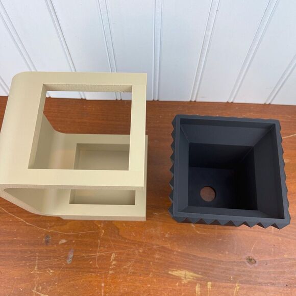 The Daka Planter, Drainage Hole and Stand, Indoor Flower Pot, Succulent Pot - Picture 7 of 10